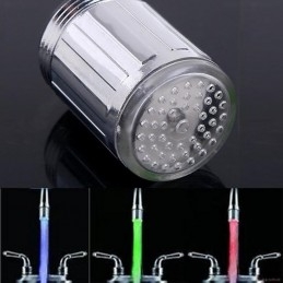 Kansiasennettu LED-vesihana...